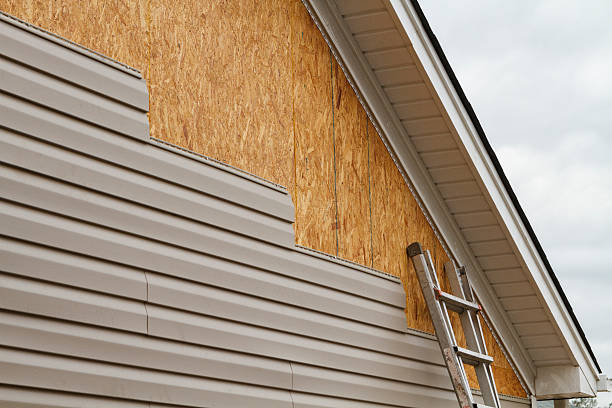 24/7 Emergency Storm Damage Siding Repair experts in Olney, IL